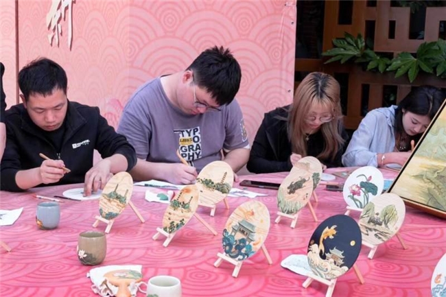 德信竞技客户端图片