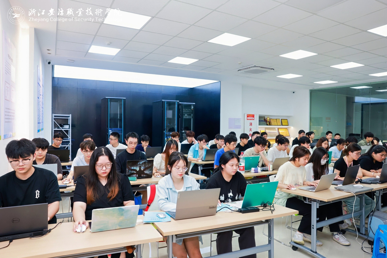德信竞技欧洲杯图片