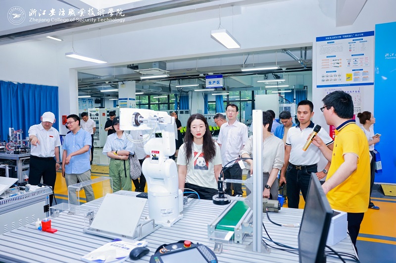 德信竞技超级联赛图片