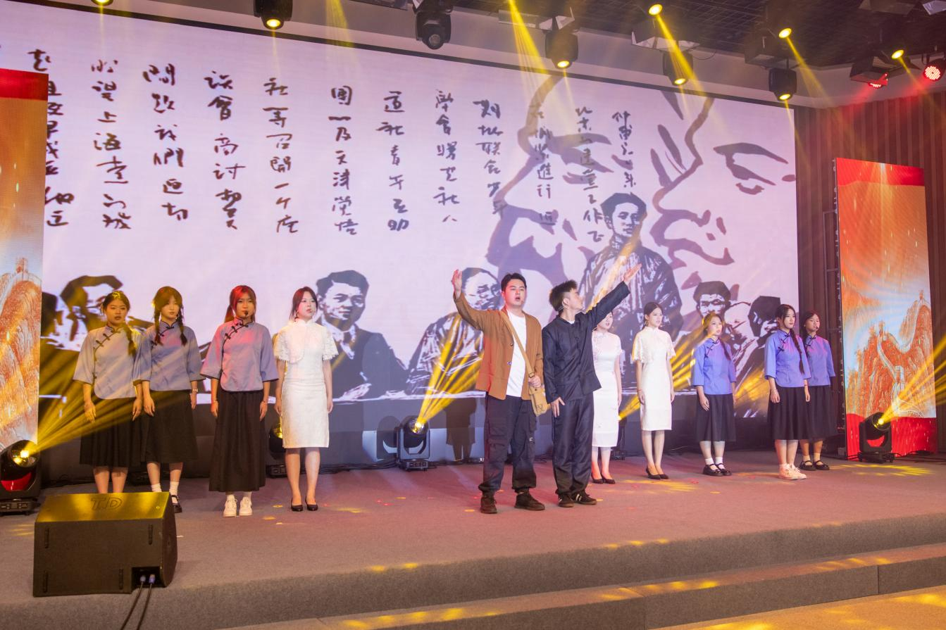 德信竞技客户端图片